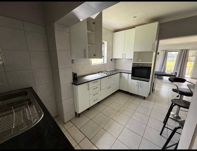 8 BEDROOM HOUSE FOR SALE IN KAALPLAATS WEST